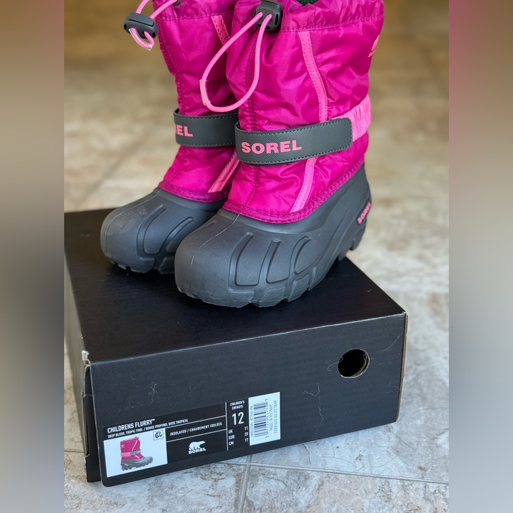 Girls sorel snow boots